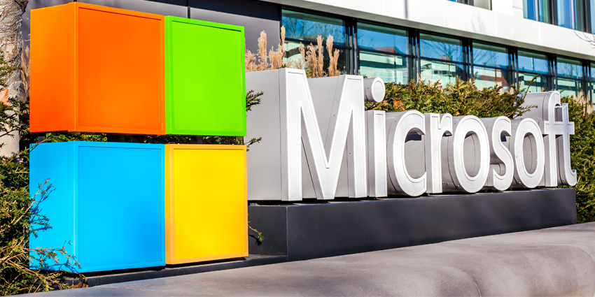 Is Microsoft Transitioning from an XR Hardware to Software Provider?